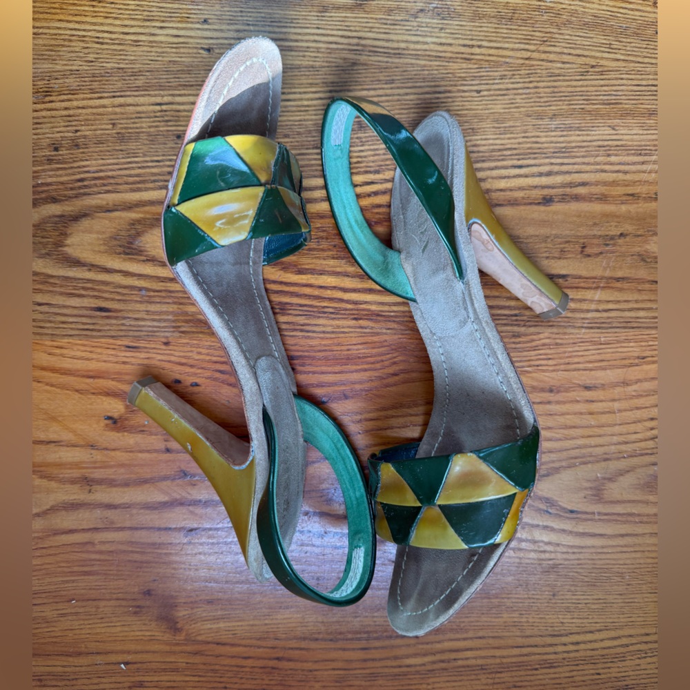 Vintage Prada Patent Leather Slingback Heels - image 4